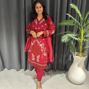 Beautiful embroidered pakistani suit .Reel No.221